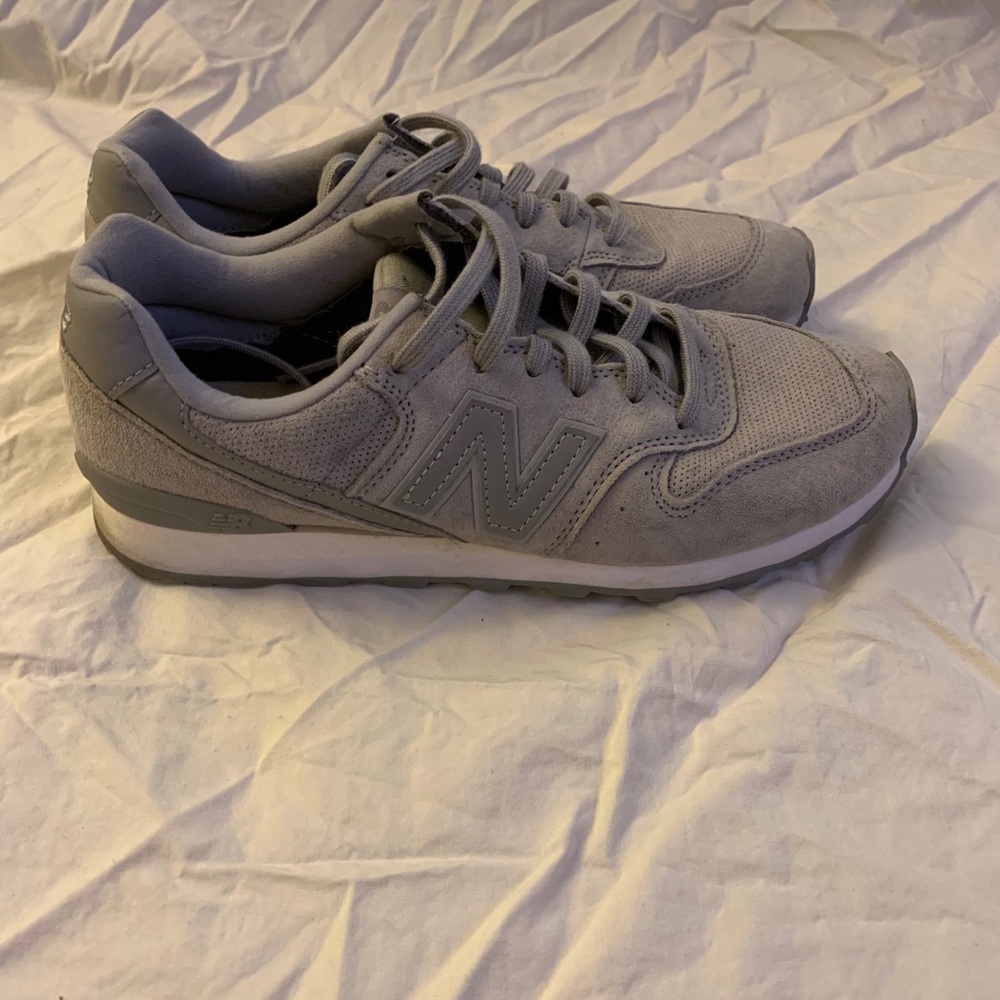 Classic New Balance sneakers size 8 US